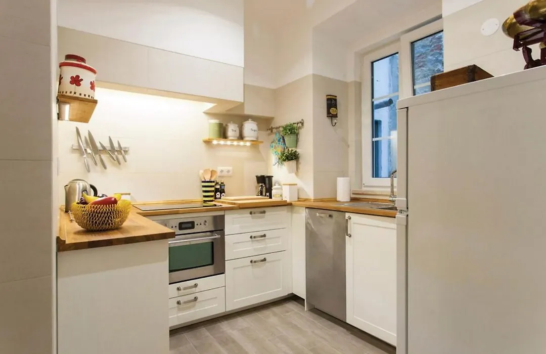 Charming Apartment In Alfama-1
