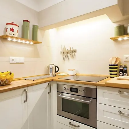 Charming Apartment In Alfama-2